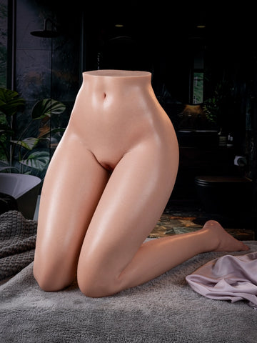 L784-110cm / 51.6lb Realistic Long-Leg Silicone Doll for Foot Worship & Femdom Roleplay | Judy Rona